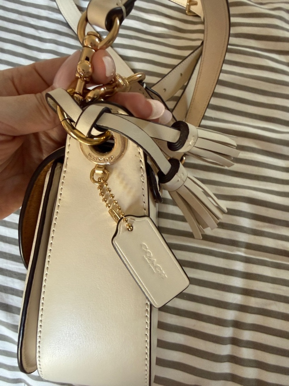 Discontinued Coach Woven Straw Crossbody Bag w/ Cream White Leather Trim Gold - Picture 4 of 11